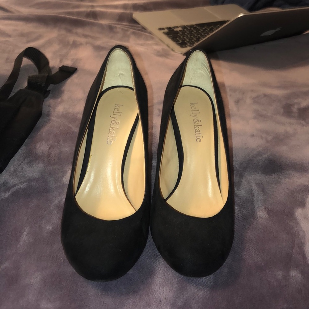 Kelly and Katie Black pumps